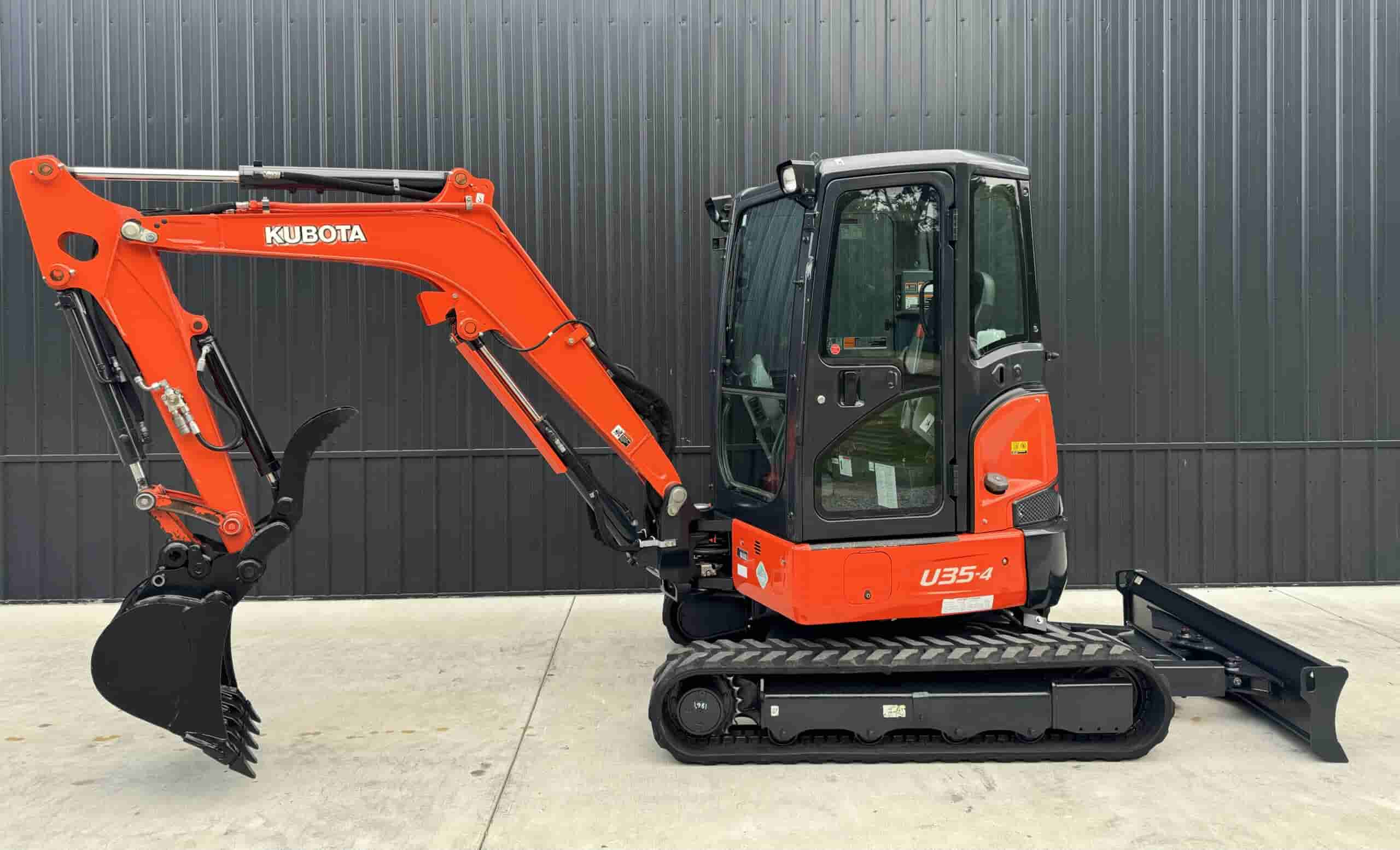 2019 KUBOTA U35-4
